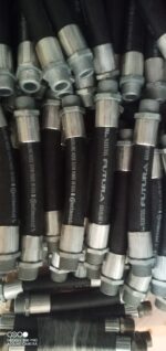 Manguera corta para dispensario 3/4"x9" conectores macho