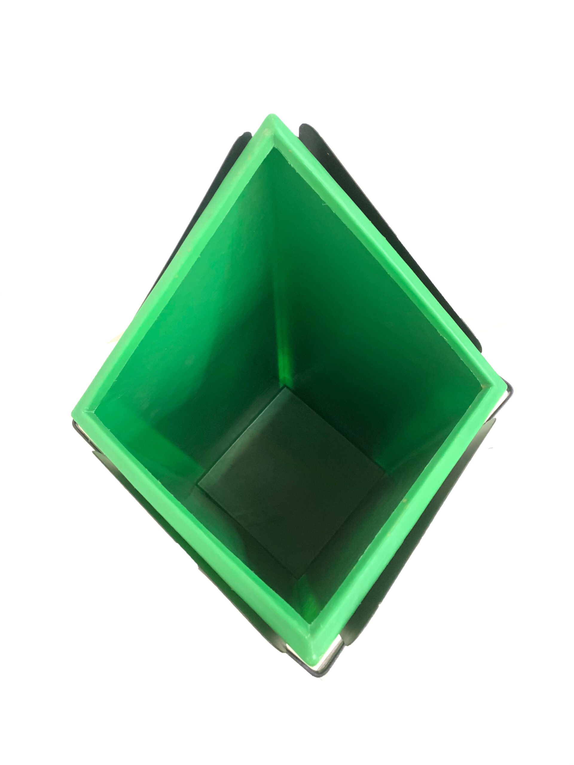 Bote de basura verde nueva imagen